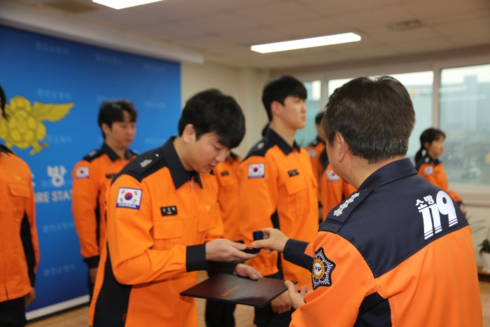 2.13 하트·브레인·트라우마 세이버 영예 증서 수여 3.jpg