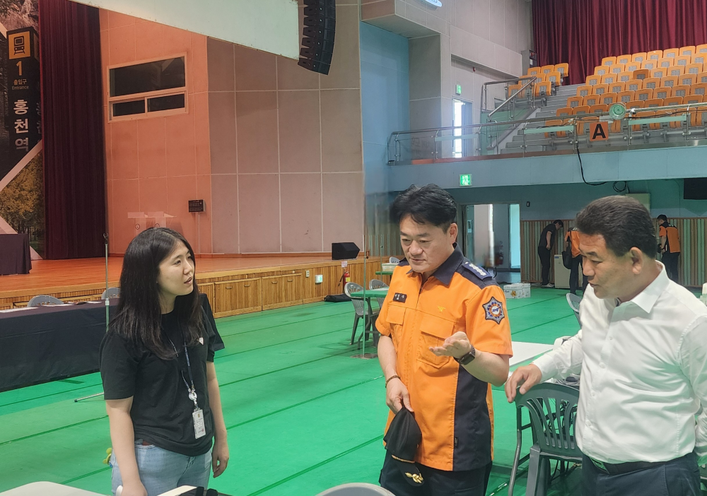 6.1.홍천소방서 지방선거 투표관련 사전 안전점검 관련사진1.jpg