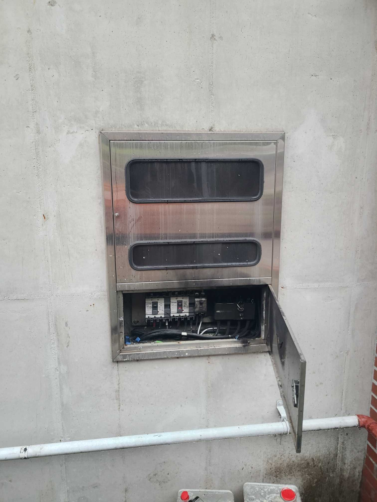 강릉 분전반 차단기 화재.jpg