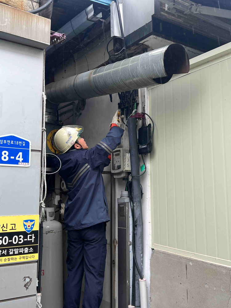 (1242)철원 갈말읍 신철원시장 내 옥상 전선화재.jpg