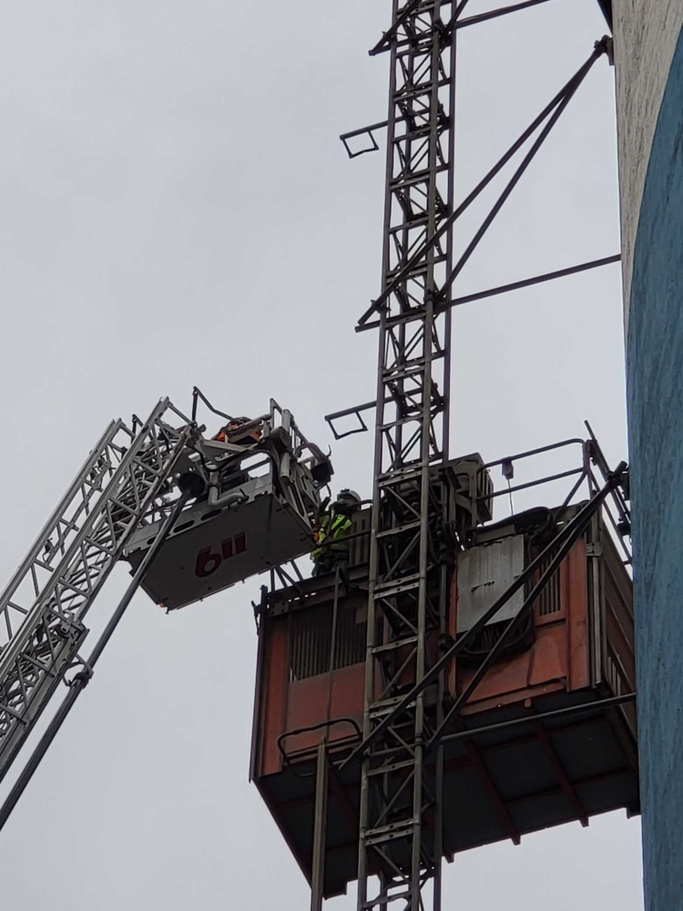 (0922)삼척 사직동 리프트 고립(1).jpg