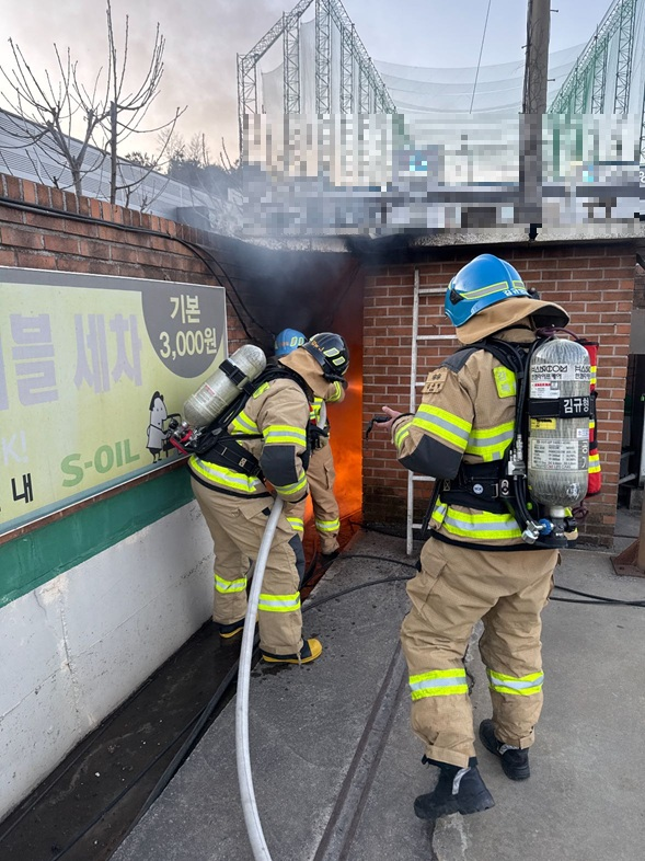 0728 동해 단봉동 주유소 펌프실 화재.jpg