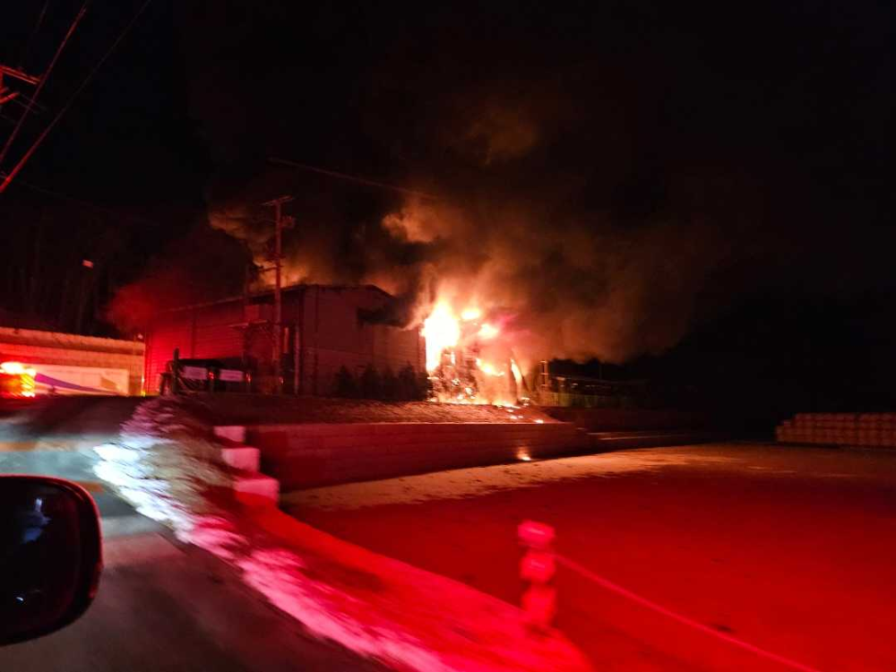 0325 원주 문막 공장화재1.jpg