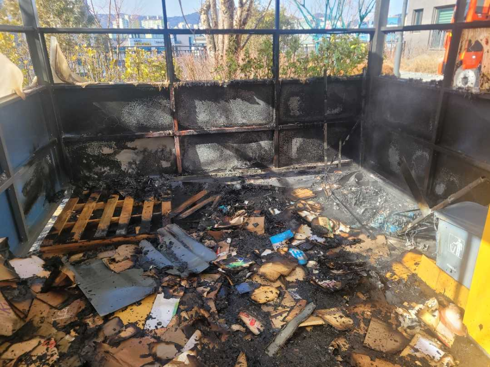 1126 원주 무실동 아파트 쓰레기장 화재.jpg