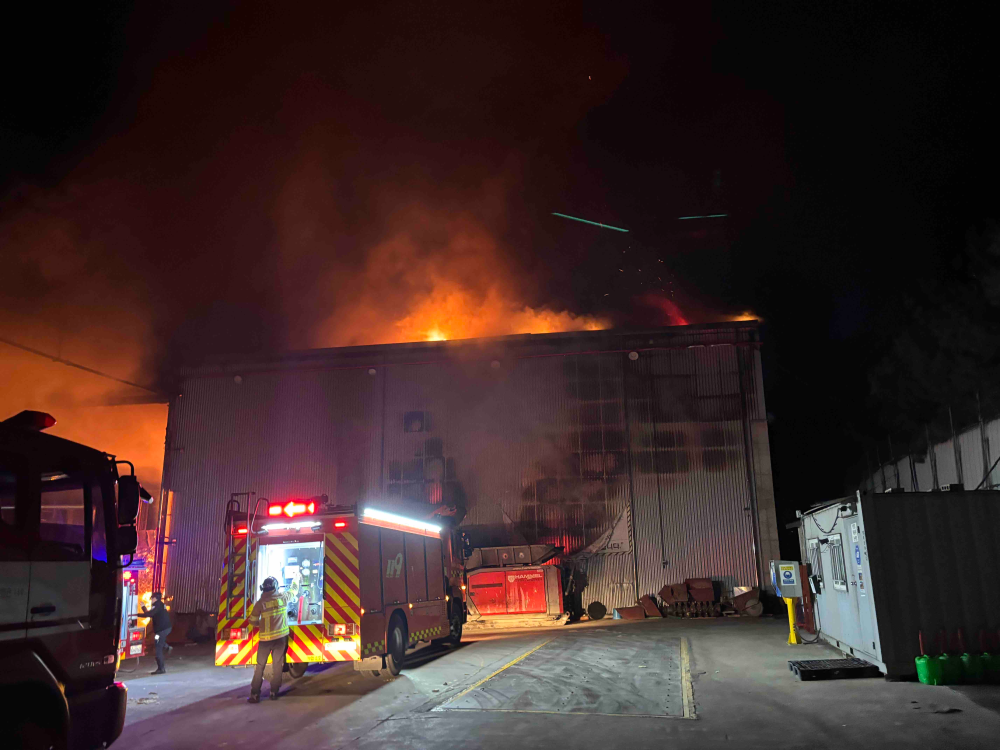 0601 원주 지정면 폐기물공장 화재 (2).jpg