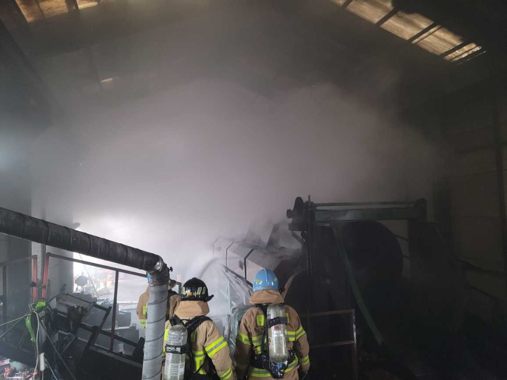 1206 영월 공장화재.jpg