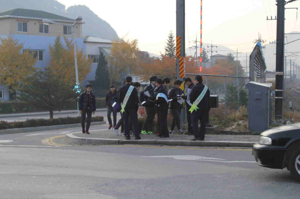 홍보_전단지_배부.jpg