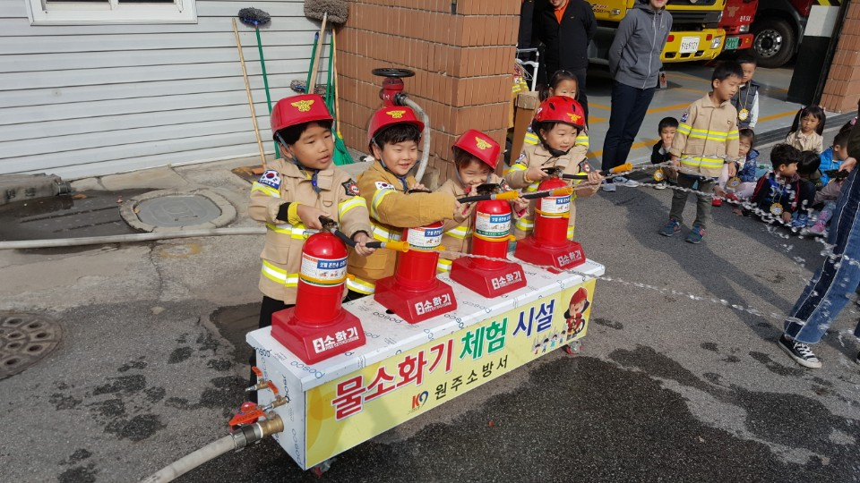 별마로유치원_견학.jpg