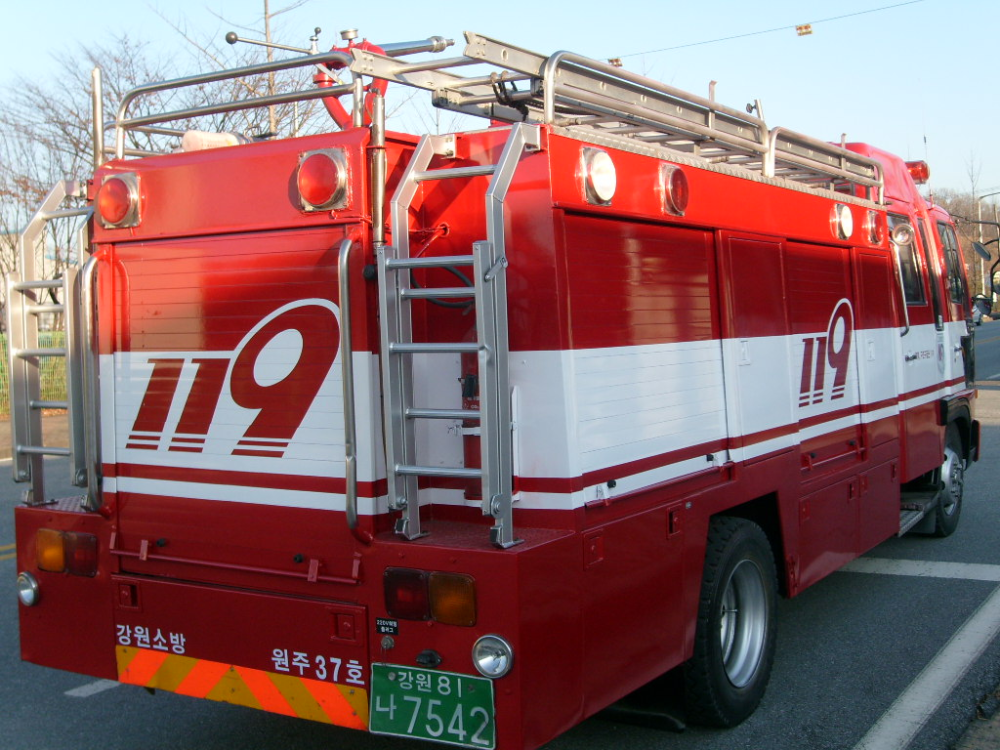 S7302026.JPG