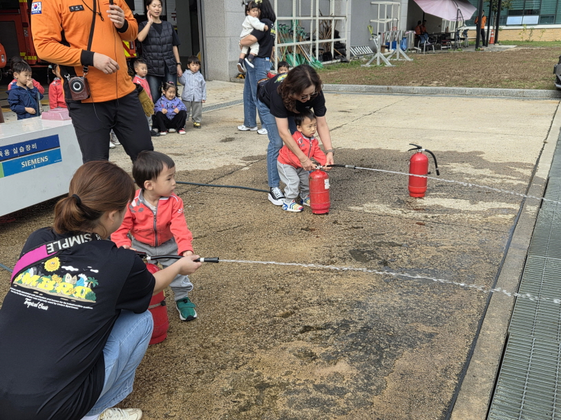 [0.5k]10.15.) 소방서 견학(백두산어린이집)2.jpg